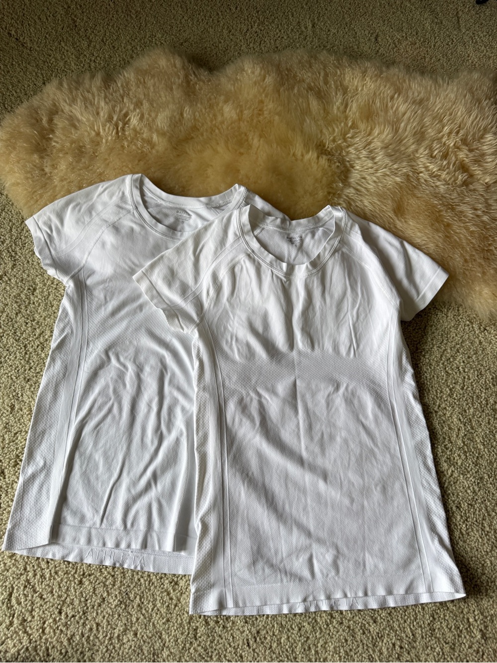 Athleta White Seamless Performance Workout Tees XS Lot of 2 Running Yoga